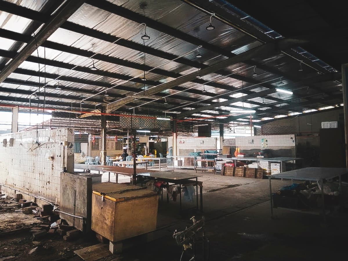Food court, high bay lighting, Jalan Ambong, Kepong, Kuala Lumpur, photo 1 of 2